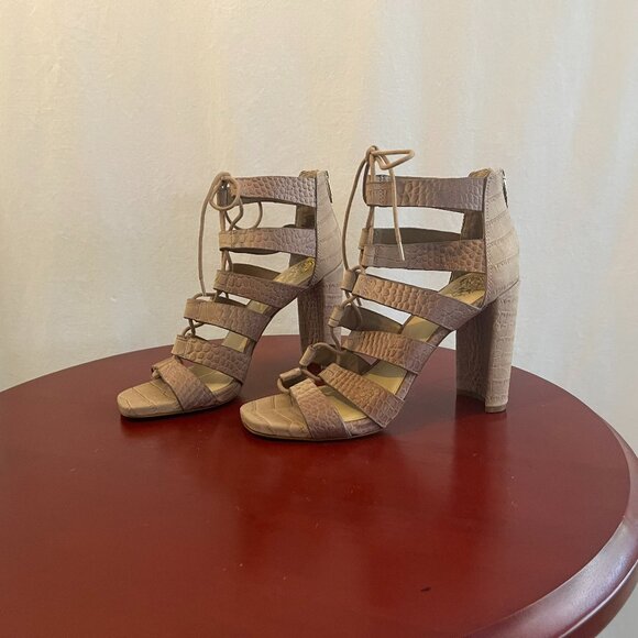 NEW VINCE CAMUTO LACE-UP PEEP-TOE ANKLE HEEL/BOOTIE OMBRE ROSE GOLD/TAN 9.5 - Picture 2 of 10